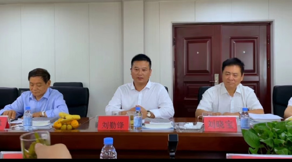 多拼式大斷面隧道窯&移動(dòng)式隧道窯大規(guī)模固廢處置技術(shù)裝備暨煤矸石、建筑垃圾盾溝泥等大宗固廢燒結(jié)法技術(shù)裝備專場(chǎng)推介會(huì)圓滿落幕！